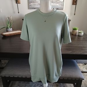 Azules Sage Relaxed Fit Tee with Pockets! Size S